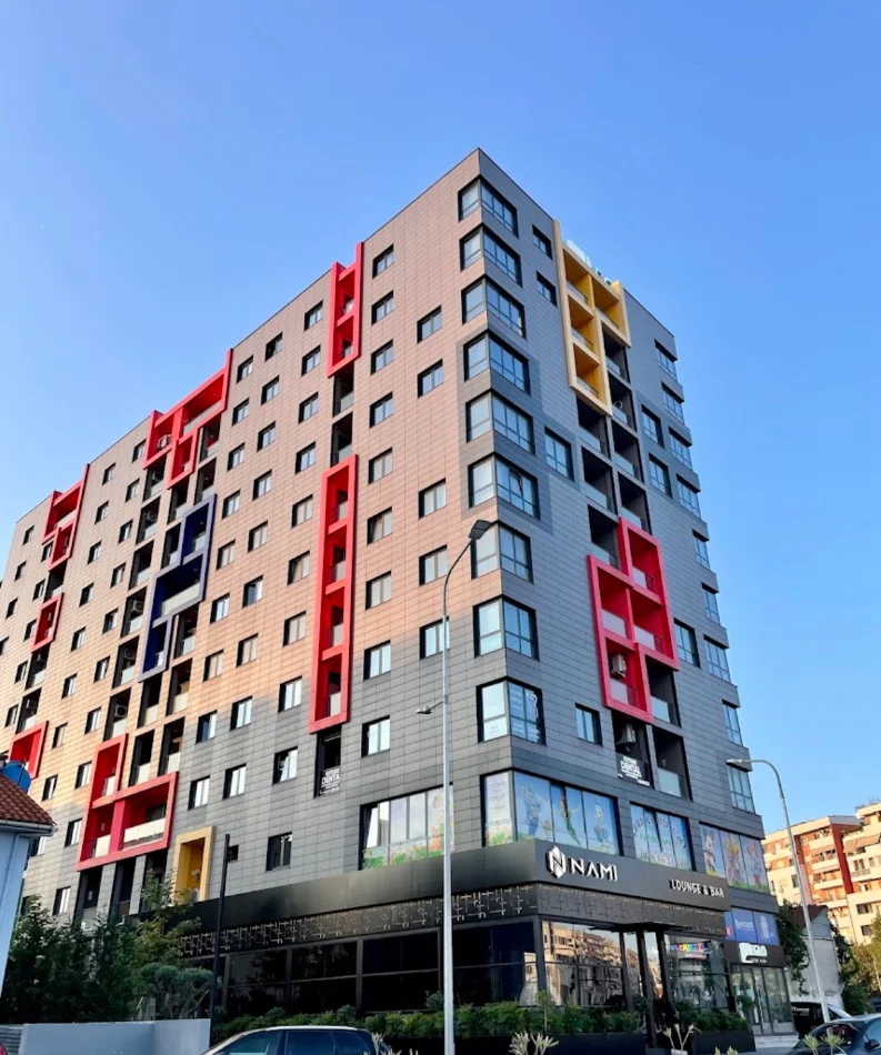 Tirane, jepet me qera apartament 2+1+Ballkon Kati 2, 130 m² 800 € (Rruga teodor keko)