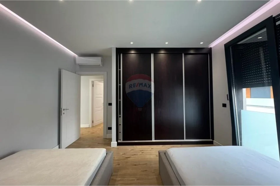 Tirane, shitet apartament 3+1+2 , 147 m² 495.000 € (Teg)