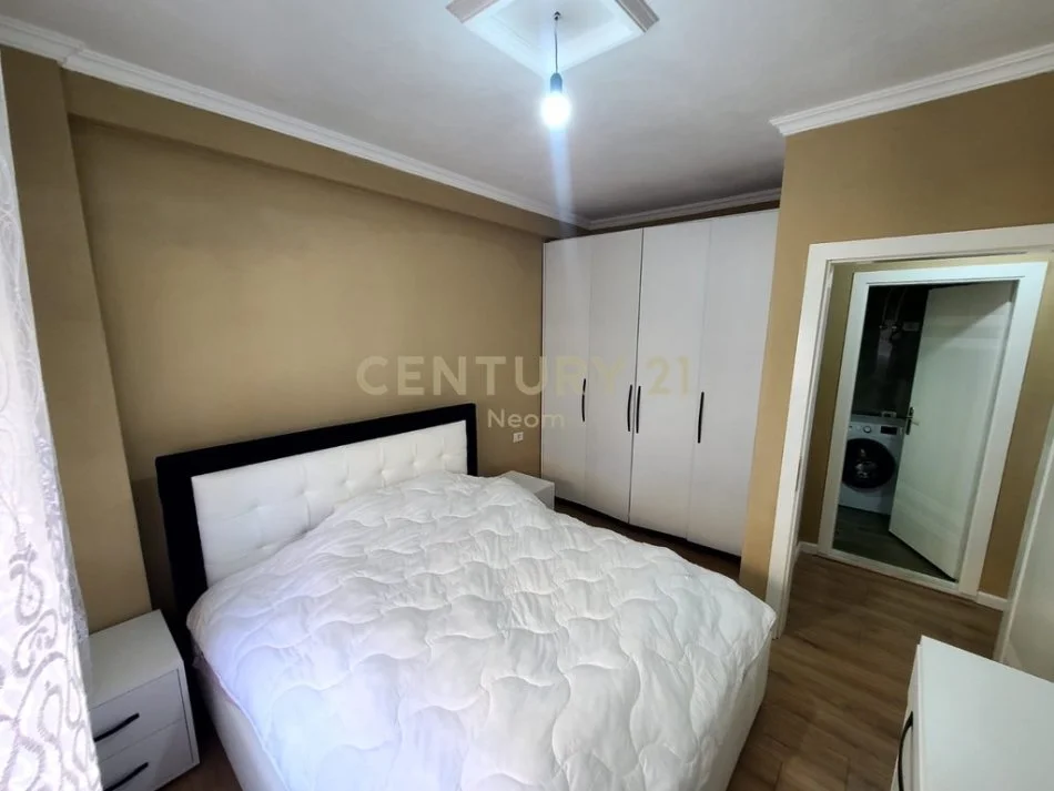 Tirane, jepet me qera apartament 2+1 Kati 1, 71 m² 500 € (Shkoze, Kompleksi Tom Doshi)