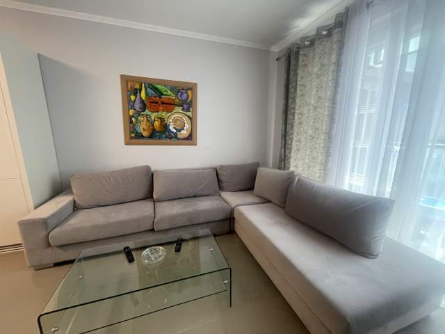Tirane, jepet me qera apartament Kati 7, 100 m² 1.300 Euro (Ambasador 3)