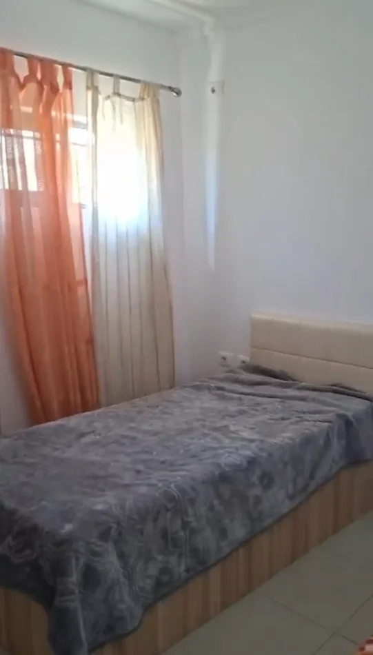 Tirane, jepet me qera garsonier Kati 1, 35 m² 320 € (Ferit Xhajko ,Ish Restorant Durresi)