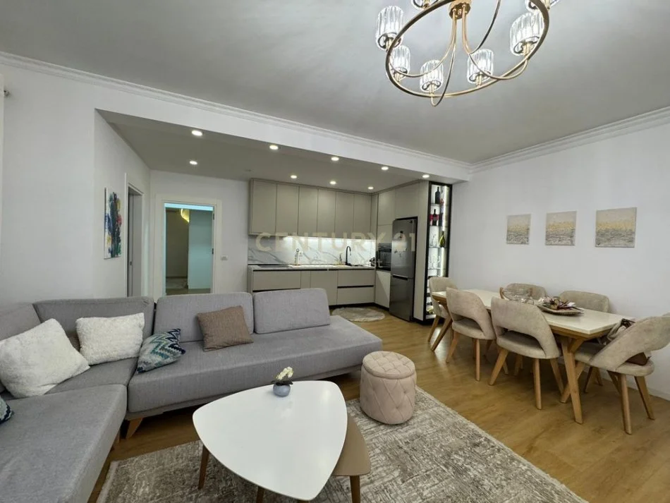 Tirane, shitet apartament 2+1 Kati 2, 91 m² 155.000 € (Fresk)