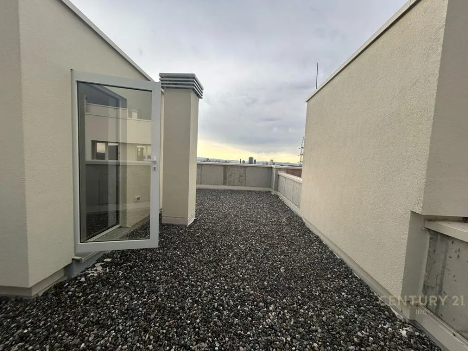 Tirane, jepet me qera Vile 2 Katshe , 295 m² 1.300 € (Residenca Aba)