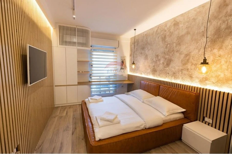 Tirane, shitet apartament 2+1+Ballkon Kati 4, 105 m² 420.000 € (Qender)