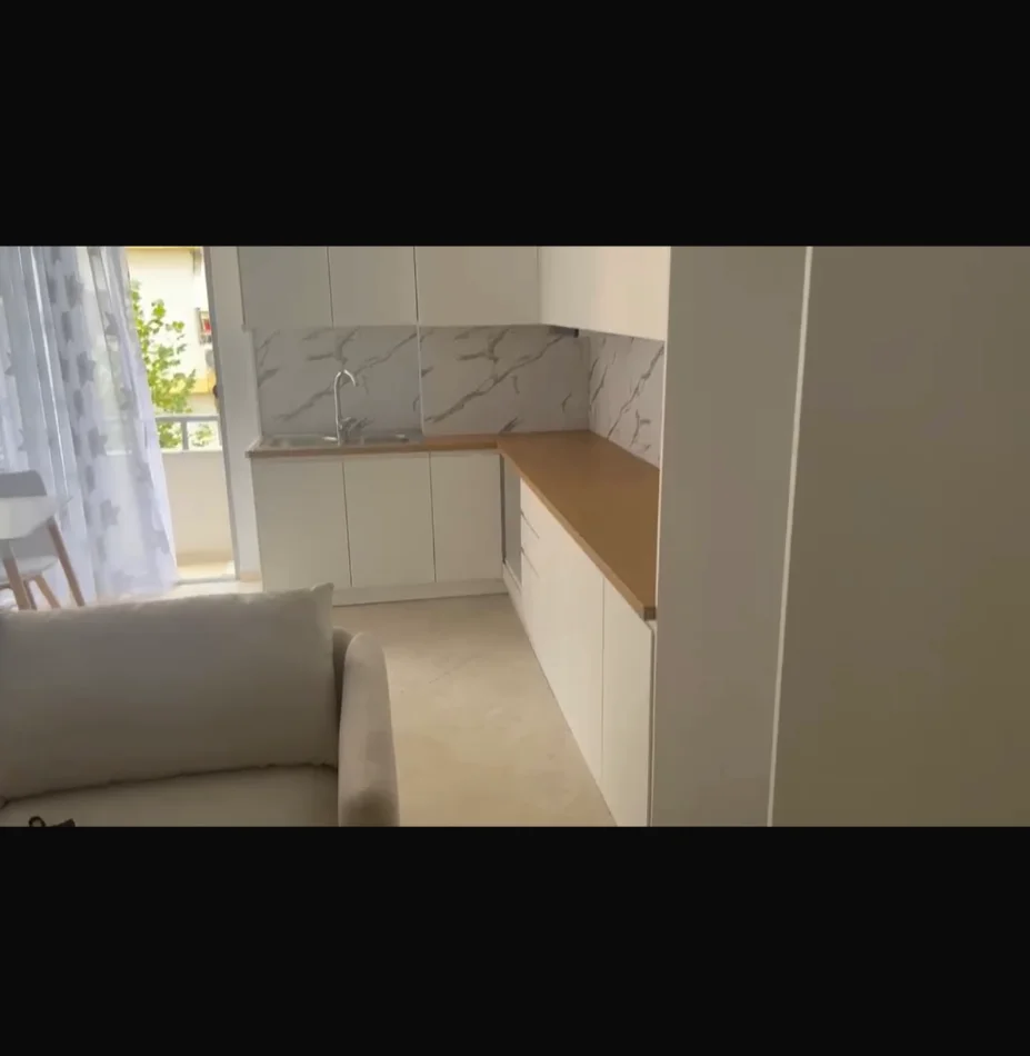 Tirane, jepet me qera apartament 1+1 Kati 3, 65 m² 400 € (Astir prane Kompleksit Fratari)