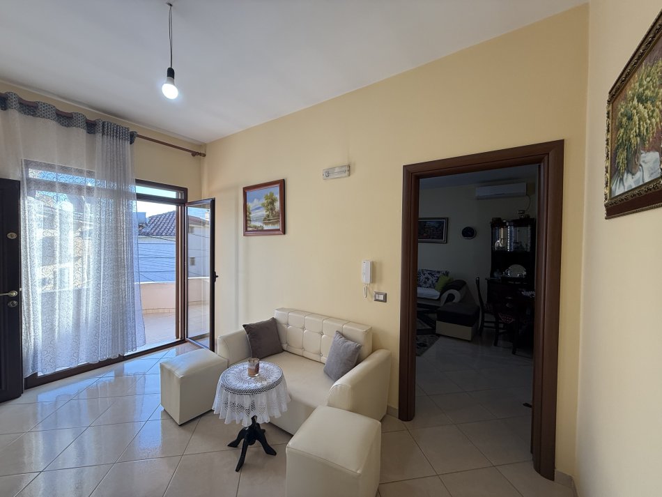 Tirane, shitet Vile 2 Katshe Kati 2, 534 m² 280.000 € (Tek Xhamia Babrru)