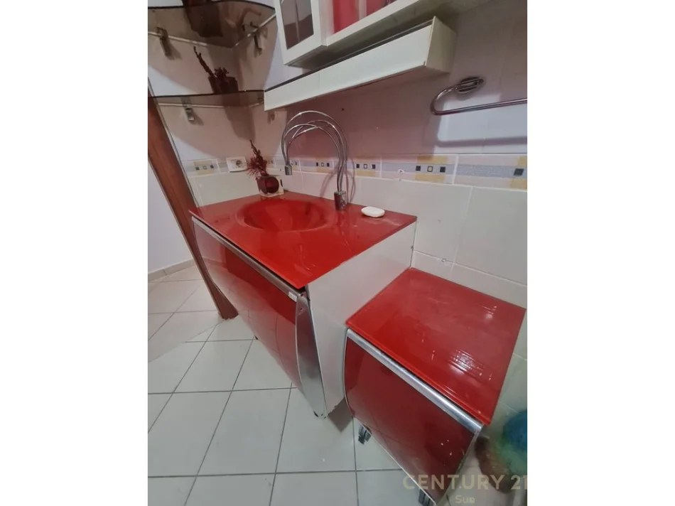 Tirane, jepet me qera apartament 2+1 Kati 5, 110 m² 750 € (Kompleksi Magnet)