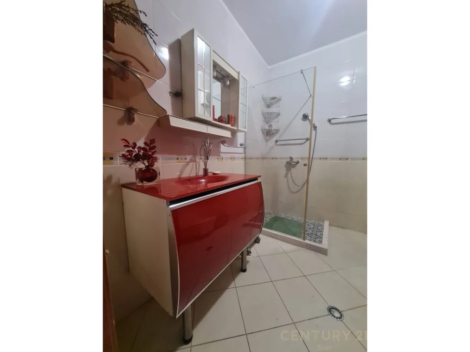 Tirane, jepet me qera apartament 2+1 Kati 5, 110 m² 750 € (Kompleksi Magnet)