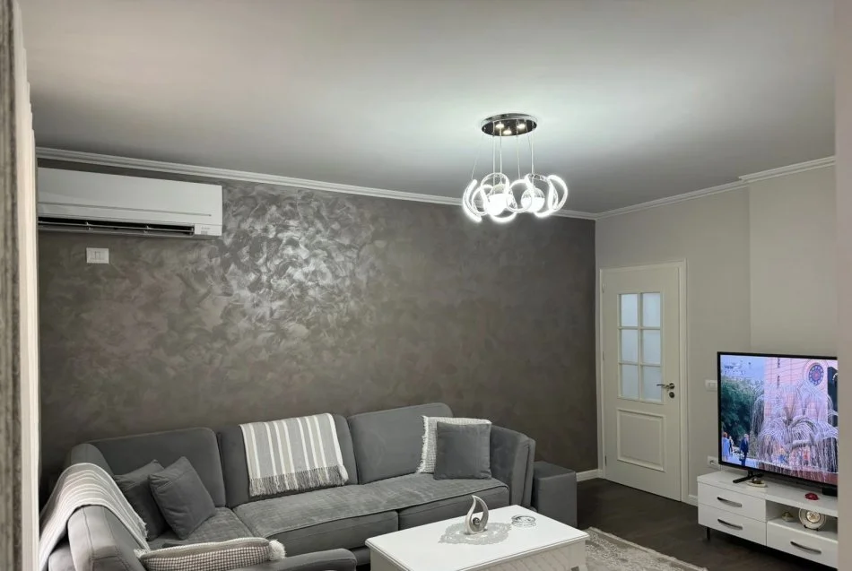 Tirane, shitet apartament 2+1+Ballkon Kati 4, 113 m² 280000 € (Selvia)