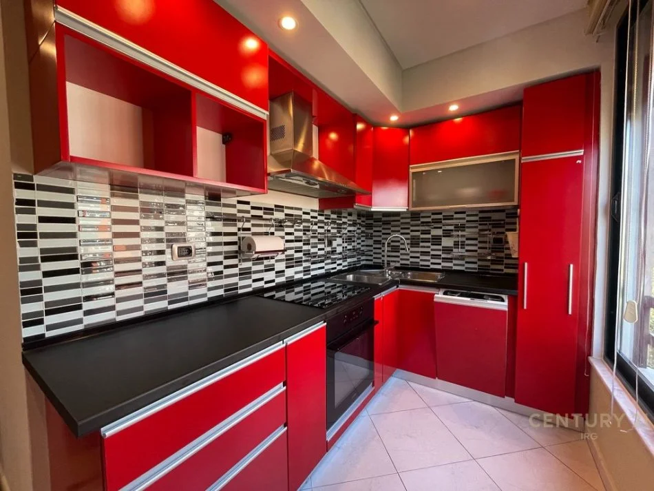 Tirane, jepet me qera apartament 1+1 Kati 5, 72 m² 600 € (Ali Demi)