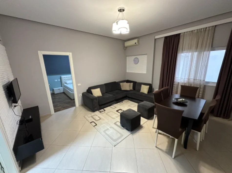 Tirane, jepet me qera apartament 2+1 Kati 1, 90 m² 450 € (Rrethi i Shkozes, Rruga Ali Shefqeti)
