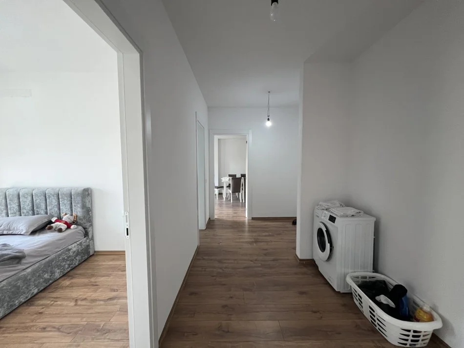 Tirane, shitet apartament 2+1+Ballkon Kati 1, 105 m² 196000 € (Bulevardi i Ri El Bavo)