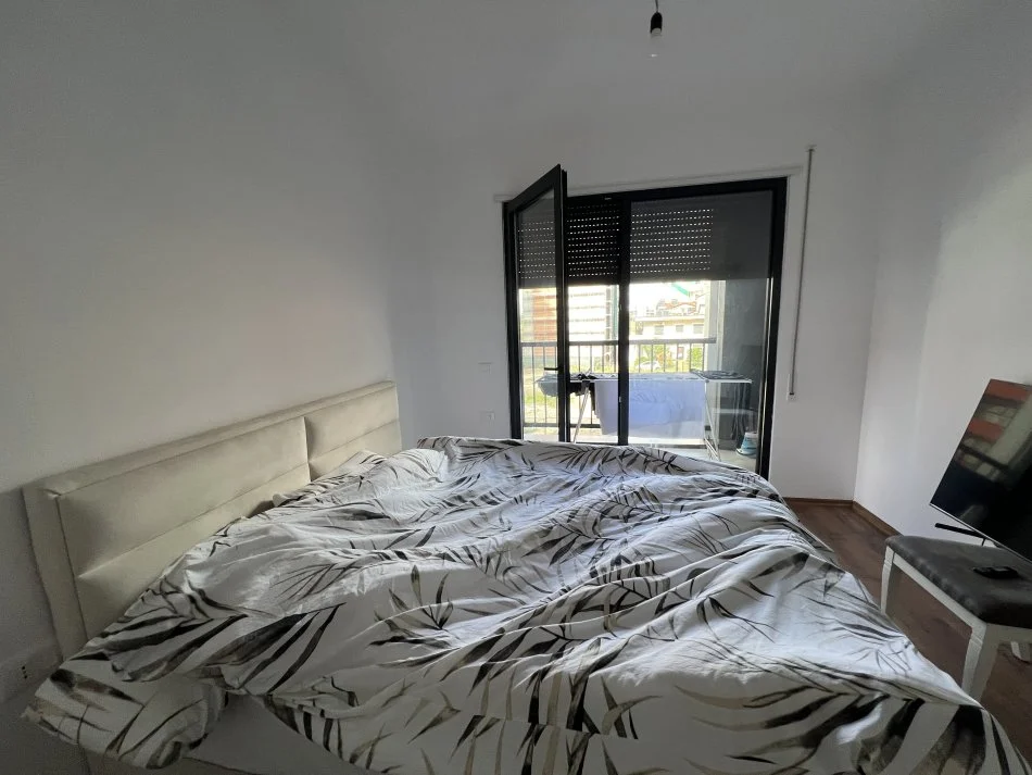 Tirane, shitet apartament 2+1+Ballkon Kati 1, 105 m² 196000 € (Bulevardi i Ri El Bavo)