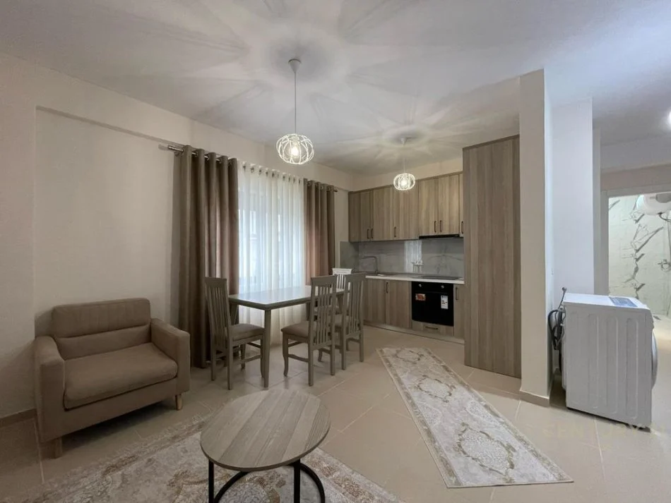 Tirane, jepet me qera apartament 1+1 Kati 2, 58 m² 500 € (Kodra Diellit)