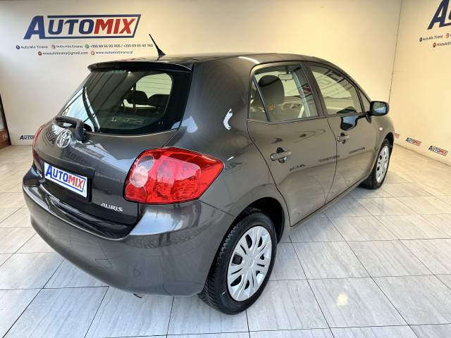 Tirane, shes makine Toyota auris Viti 2008, 5.800 Euro