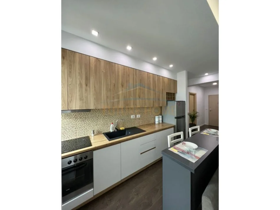 Tirane, shitet apartament 1+1+Ballkon Kati 7, 117 m² 155.000 € (Myslym Shyri)