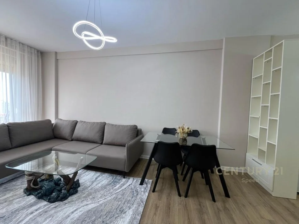 Tirane, jepet me qera apartament 1+1 Kati 8, 81 m² 600 € (Rruga Panorama, Hipoteka)