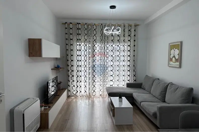 Tirane, jepet me qera apartament 2+1 Kati 3, 96 m² 650 € (Rruga frosina plaku)