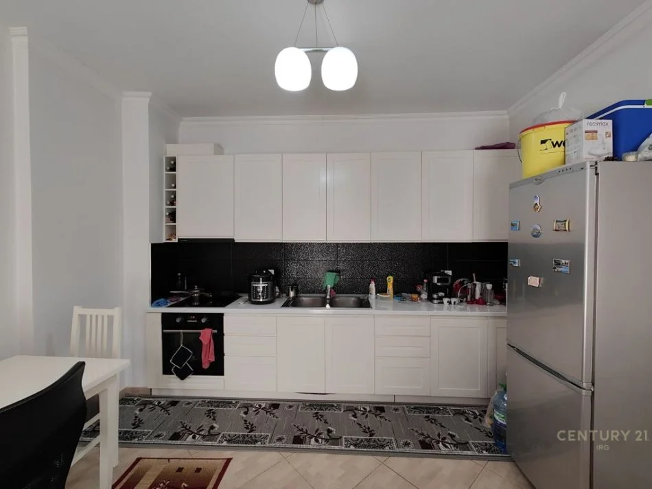 Tirane, shitet apartament 1+1 Kati 1, 80 m² 130.000 € (Xhanfize Keko)