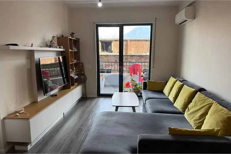 Tirane, shitet apartament 2+1+Ballkon Kati 3, 102 m² 229.000 € (Xhanfize keko)