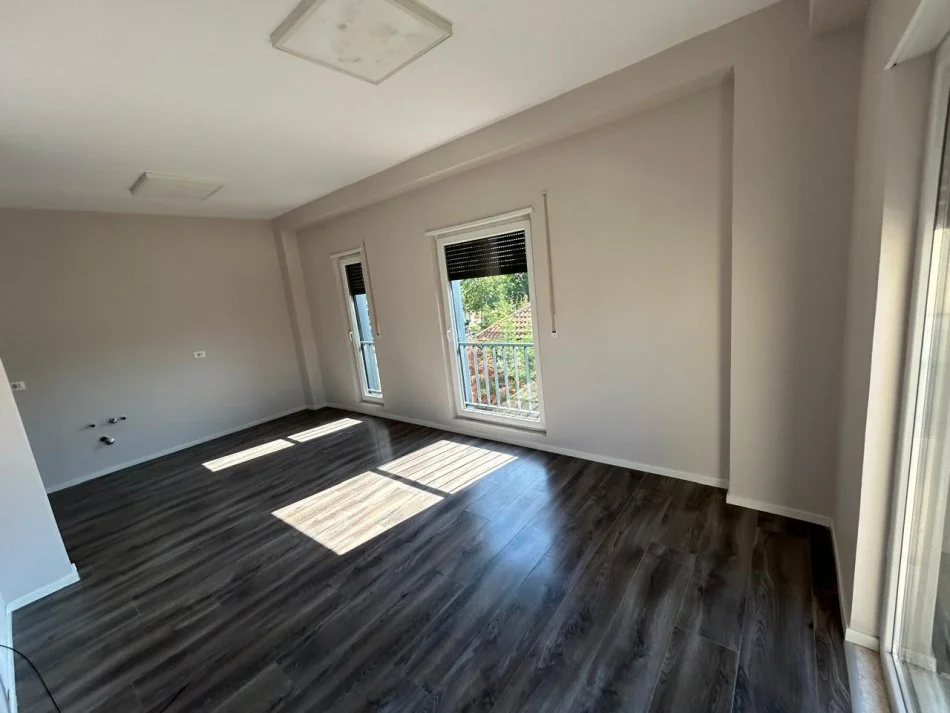 Tirane, shitet apartament 2+1+Ballkon Kati 1, 88 m² 210.000 € (Quartum Residence)