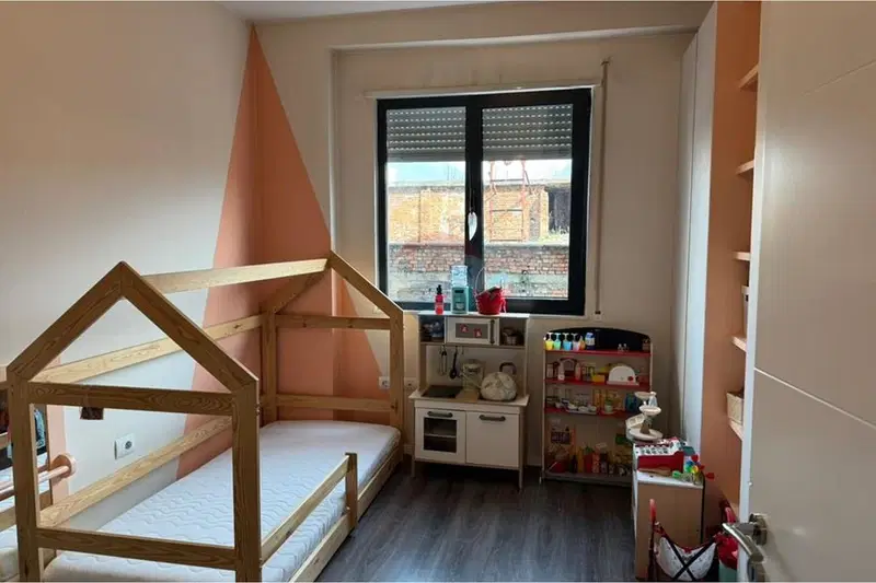 Tirane, shitet apartament 2+1+Ballkon Kati 3, 102 m² 229.000 € (Xhanfize keko)