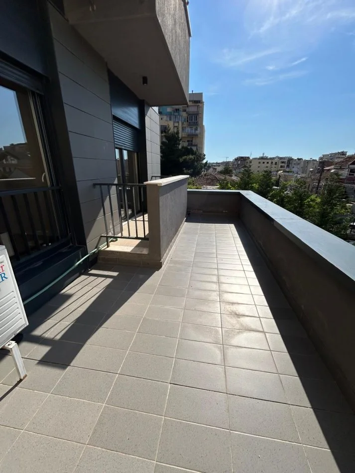 Tirane, shitet apartament 2+1+Ballkon Kati 1, 88 m² 210.000 € (Quartum Residence)