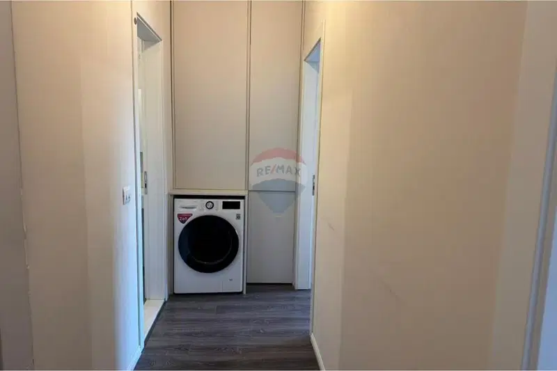 Tirane, shitet apartament 2+1+Ballkon Kati 3, 102 m² 229.000 € (Xhanfize keko)