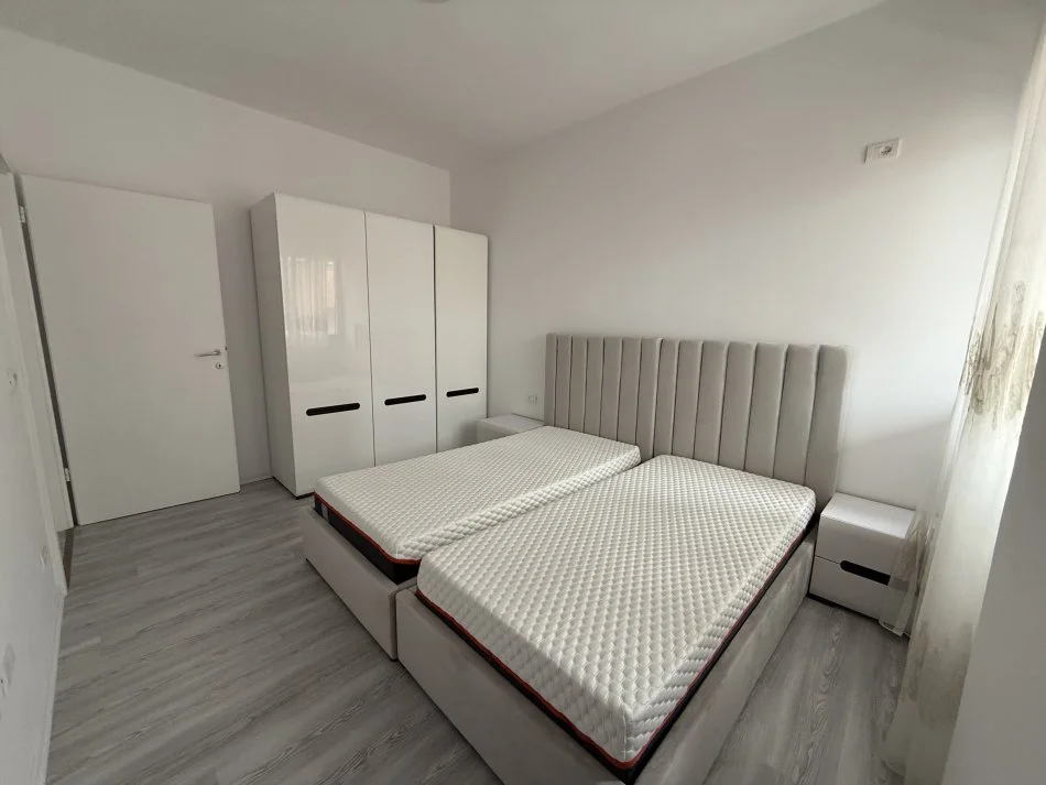 Tirane, shes apartament 3+1+Ballkon Kati 4, 141 m² 335.000 € 