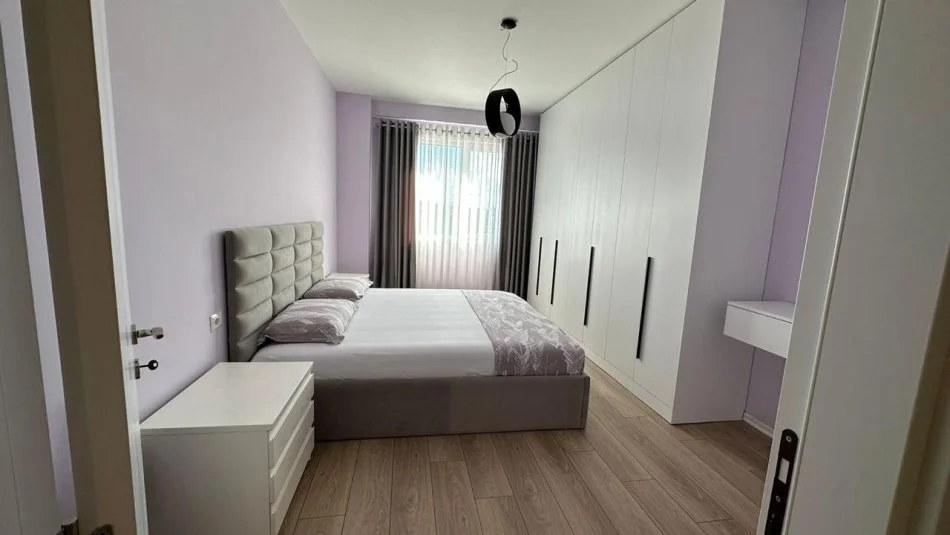 Tirane, jepet me qera apartament 1+1+Ballkon Kati 6, 76 m² 450 € (Grand Galley)