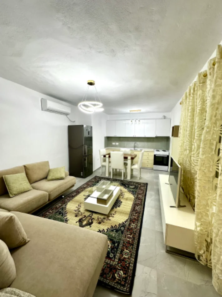 Tirane, jap me qera apartament duplex 2+1 , 