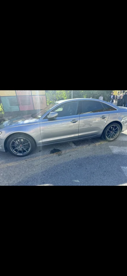 Tirane, shes makine Audi A6 Nafte, gri e erret automatik Kondicioner 240 km 12.000 €