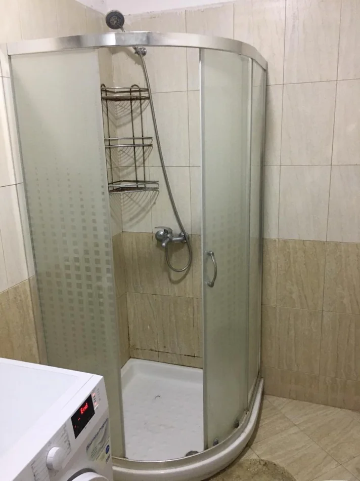 Tirane, jepet me qera garsonier Kati 4, 35 m² 350 € (Astir tek Market Diambe)