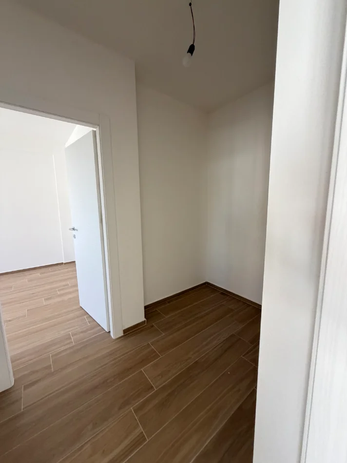 Durres, shitet apartament 1+1+Ballkon Kati 2, 58 m² 82.000 € 