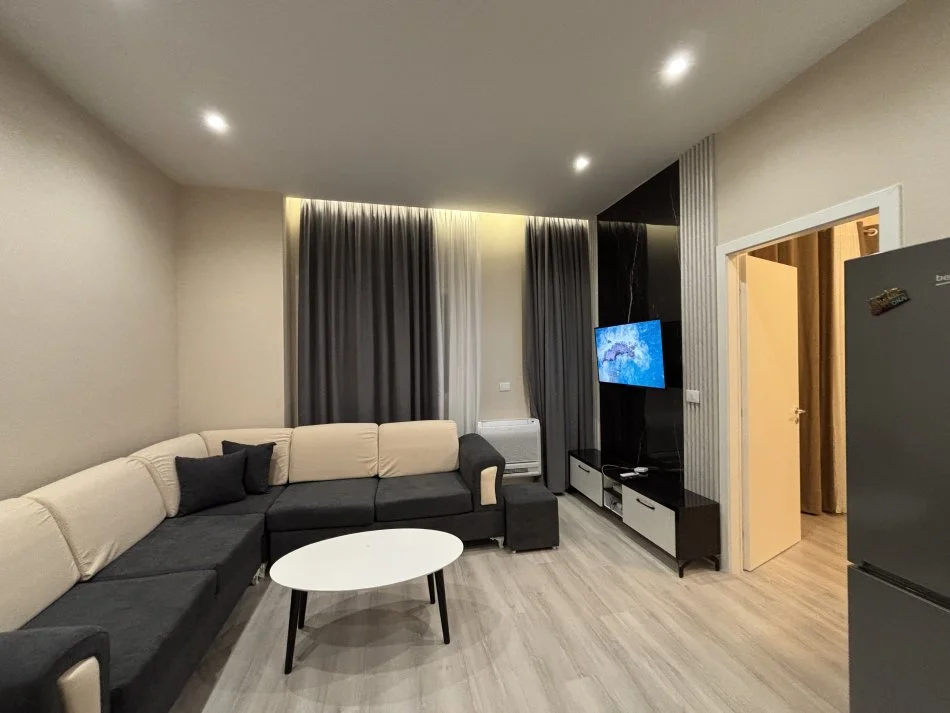 Tirane, jepet me qera apartament 1+1 Kati 0, 60 m² 550 € (Kodra e Diellit tek Ish Universitet New York)