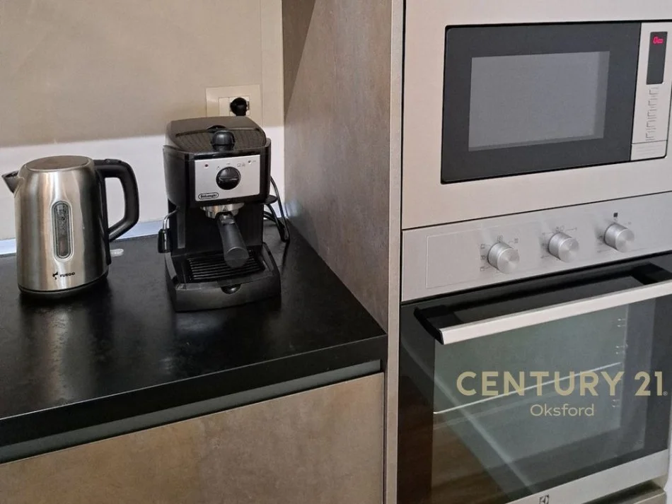 Tirane, jepet me qera apartament 2+1 Kati 8, 109 m² 1.300 € 