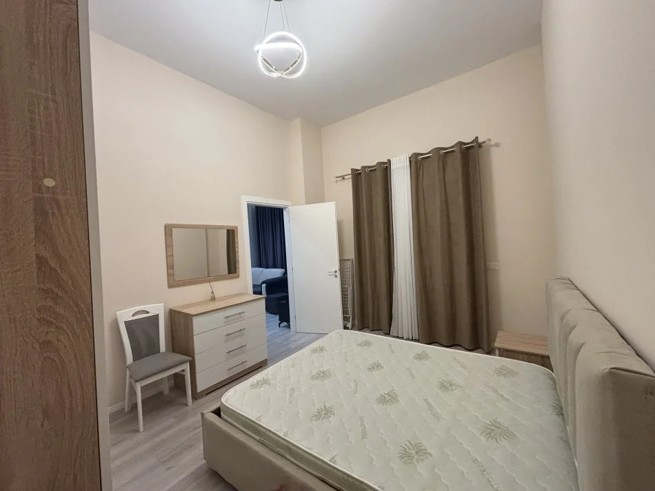 Tirane, jepet me qera apartament 1+1 Kati 0, 60 m² 550 € (Kodra e Diellit tek Ish Universitet New York)