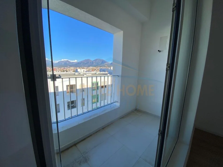 Tirane, shitet apartament 1+1+Ballkon Kati 7, 61 m² 83.000 € (Ali demi)