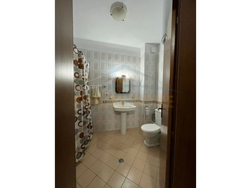 Tirane, shitet apartament 2+1+Ballkon Kati 6, 114 m² 216000 € (21 Dhjetori)