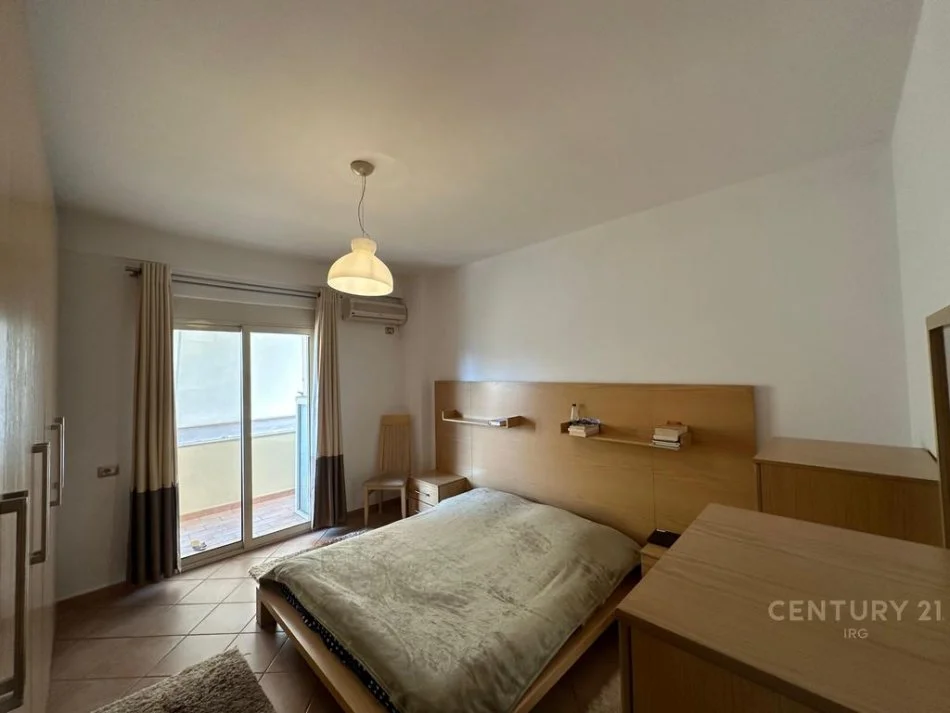 Tirane, jap me qera apartament 2+1 Kati 3, 106 m² 650 € (Don Bosko)