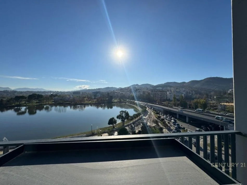 Tirane, shitet apartament+verande | Penthouse 3+1 Kati 4, 249 m² 770.000 € (Lake View)
