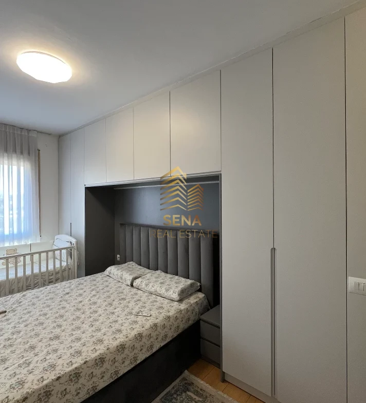 Tirane, jepet me qera apartament 2+1+Ballkon Kati 9, 95 m² 750 € (5 Maji)