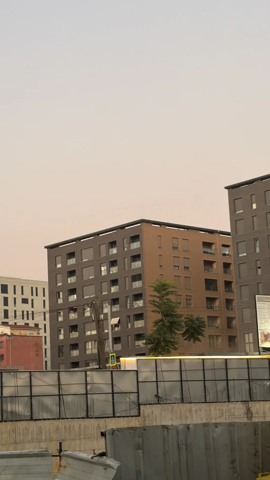 Tirane, shitet apartament 2+1 Kati 1, 129 m² 270.375 € (Xhamllik)