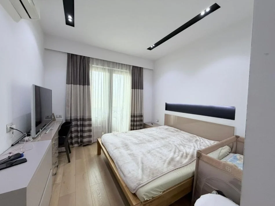Tirane, shes apartament 2+1+Ballkon Kati 5, 104 m² 250.000 € 