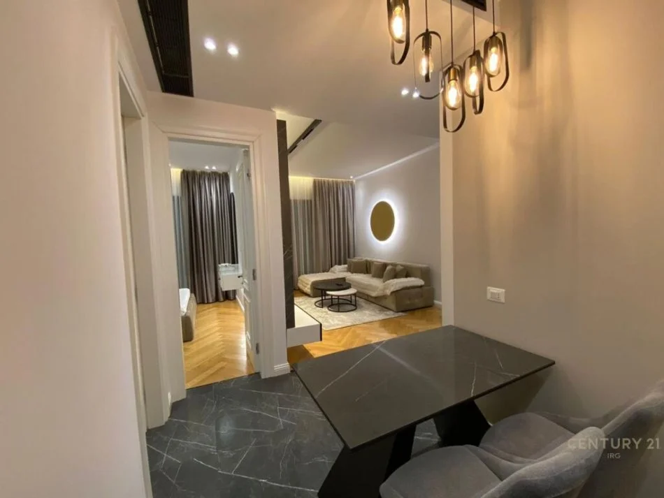 Tirane, jepet me qera apartament 1+1+ post parkimi Kati 5, 70 m² 1.000 € (Delijorgji)