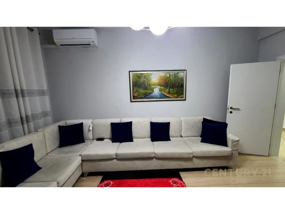 Tirane, jepet me qera apartament 2+1 Kati 2, 78 m² 900 € (Rr. Barrikadave)