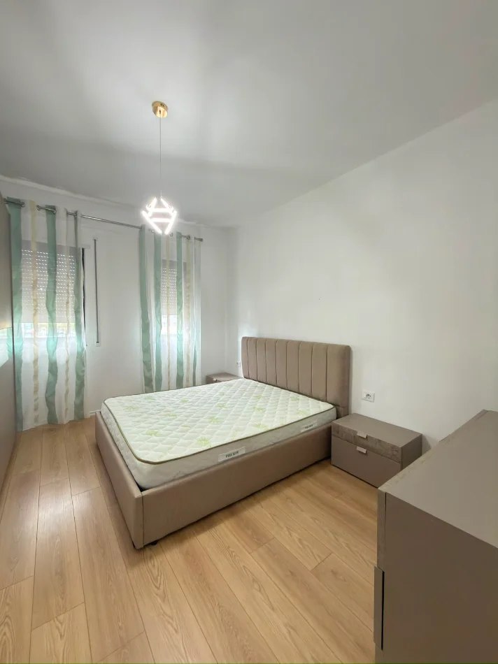 Tirane, jepet me qera 1+1 , 