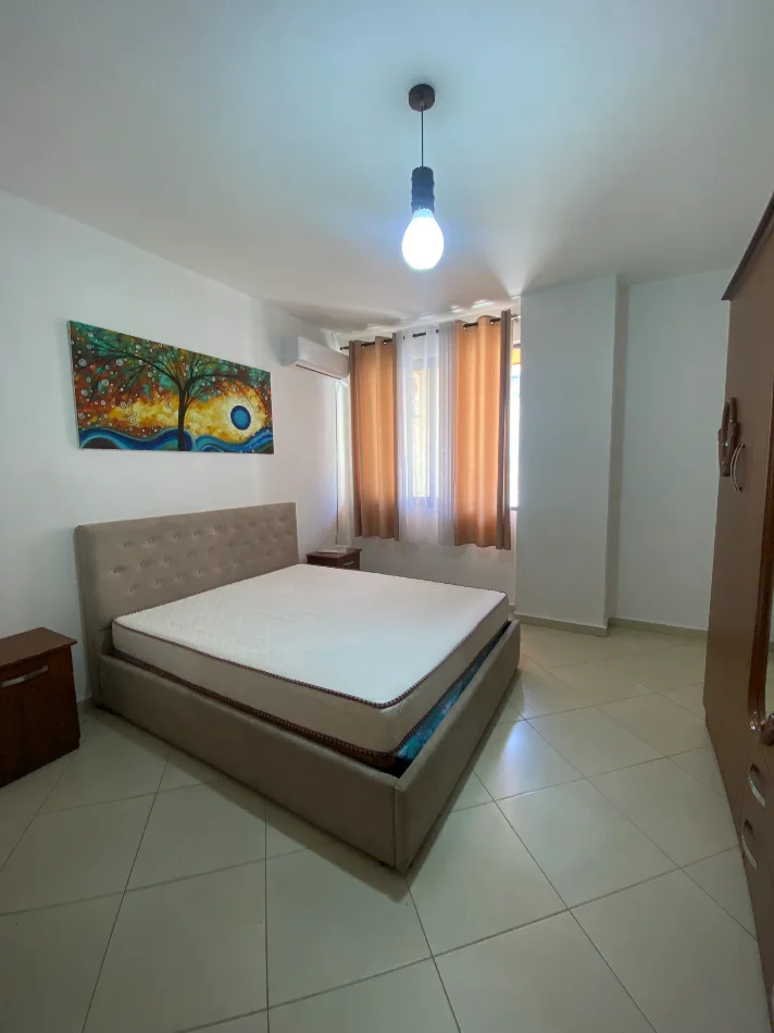 Shqiperi, jepet me qera apartament 1+1+Ballkon Kati 7, 65 m² 400 € (Rruga Sokrat Miho)