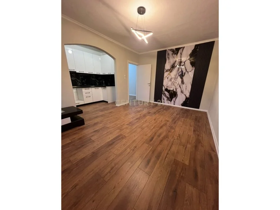 Tirane, shitet apartament 1+1 Kati 3, 55 m² 92.000 € (Xhanfize keko)