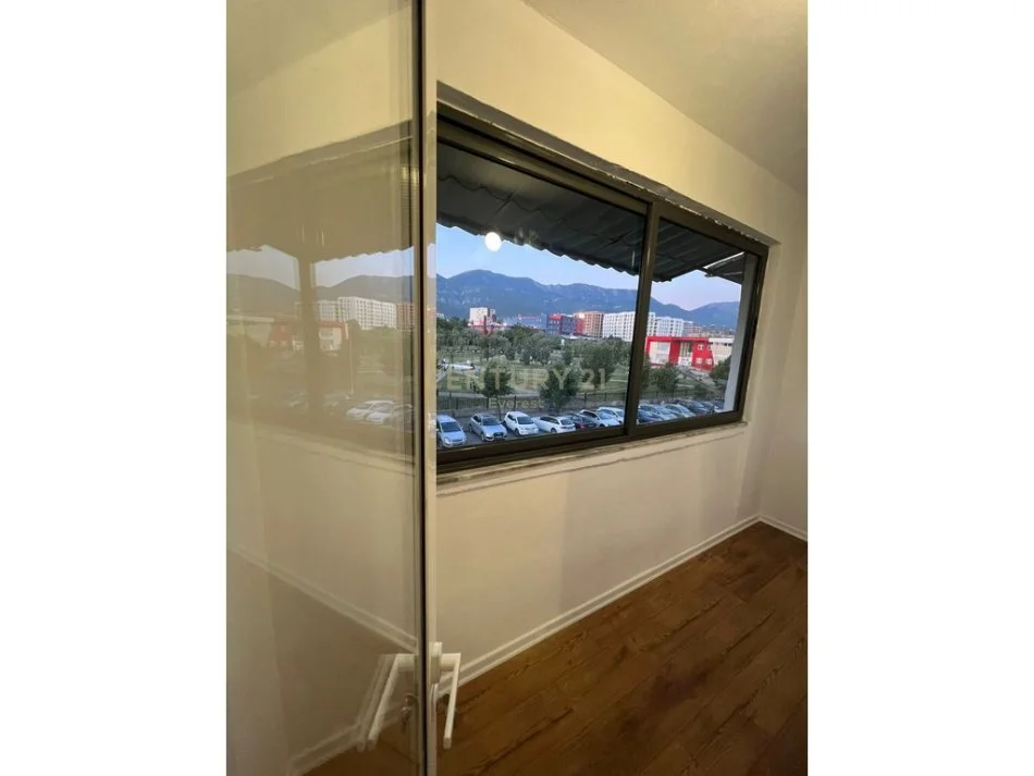 Tirane, shitet apartament 1+1 Kati 3, 55 m² 92.000 € (Xhanfize keko)